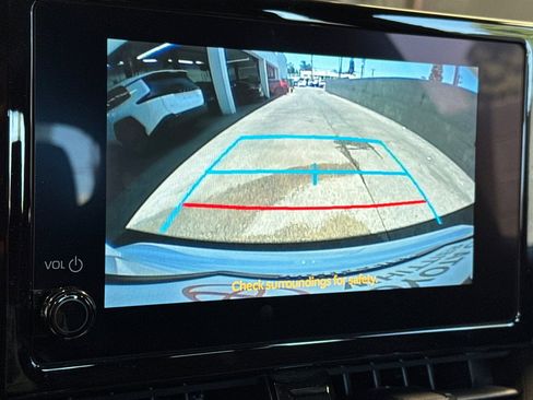 Used 2023 Toyota Corolla SE FWD image 25