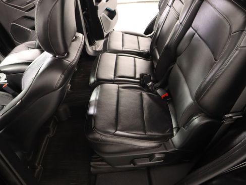 Used 2020 Ford Explorer Limited image 13