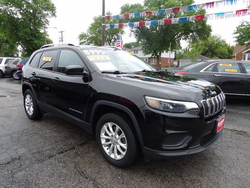 Used 2020 Jeep Cherokee Latitude AWD/4WD image 3