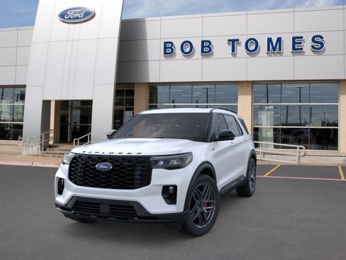 New 2026 Ford Explorer ST-Line w/ ST-Line Street Pack AWD/4WD image 3