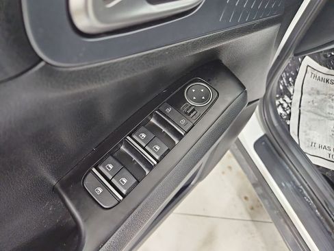 Used 2023 Kia Soul EX image 12