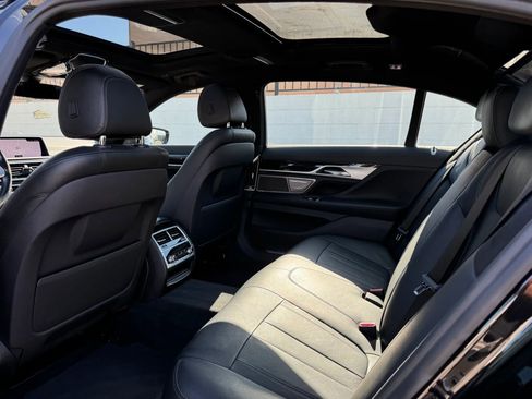 Used 2019 BMW 740i w/ M Sport Package RWD image 14
