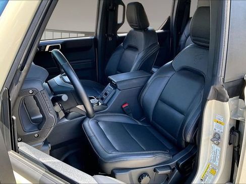 Used 2025 Ford Bronco Badlands w/ Sasquatch Package AWD/4WD image 20