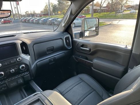 Used 2022 GMC Sierra 2500 Denali w/ Denali Ultimate Package image 14