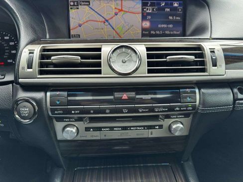 Used 2015 Lexus LS 460 image 30