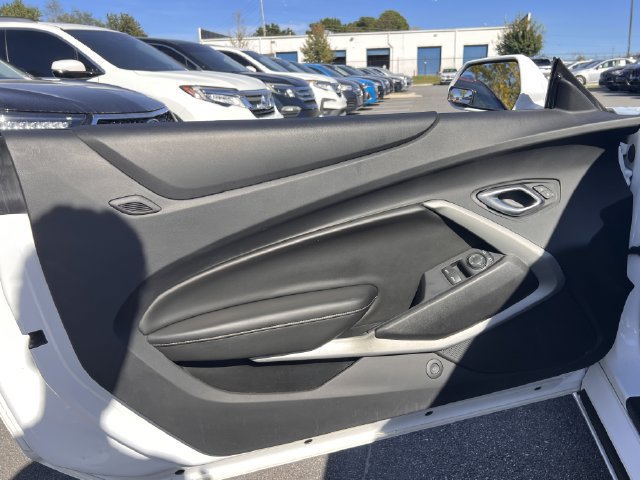Used 2018 Chevrolet Camaro LT RWD image 10