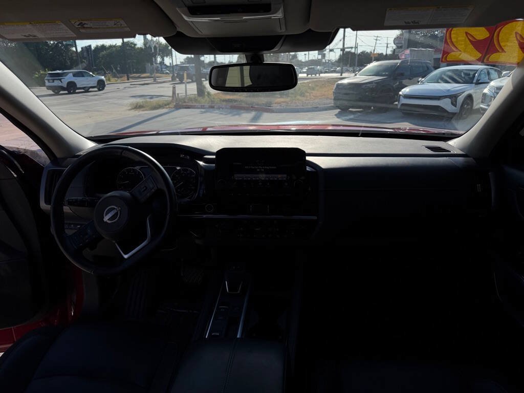 Used 2022 Nissan Pathfinder SL FWD image 17