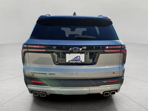Used 2024 Chevrolet Traverse Z71 AWD/4WD image 7