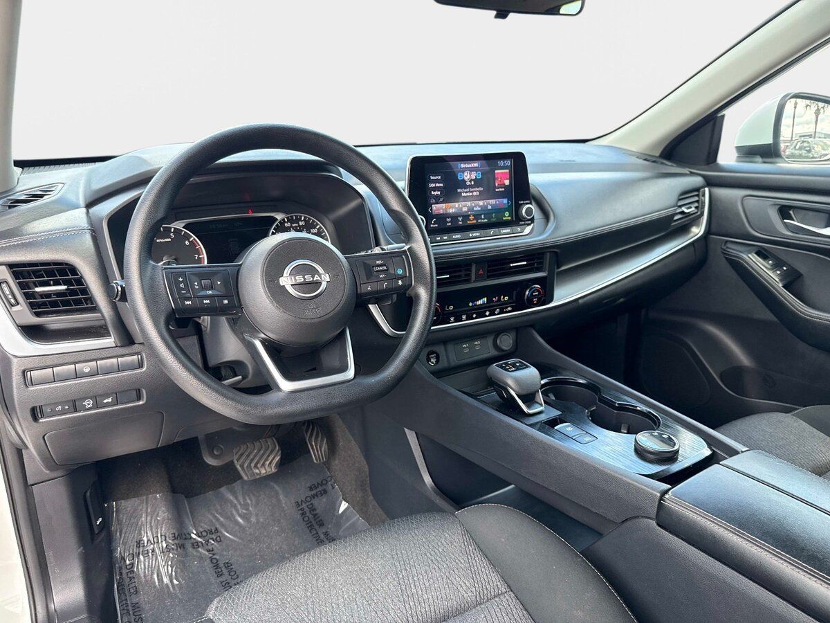 Used 2024 Nissan Rogue SV AWD/4WD image 15