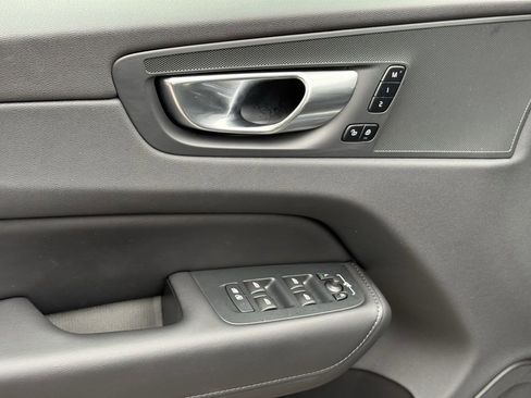Certified 2025 Volvo XC60 B5 Plus image 15
