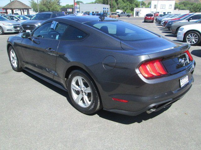 Used 2020 Ford Mustang Coupe RWD image 4