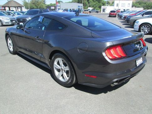 Used 2020 Ford Mustang Coupe RWD image 4