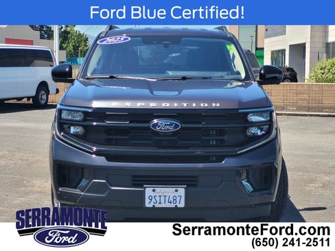 Used 2025 Ford Expedition Max Active RWD image 2