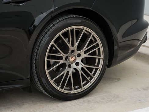 Used 2022 Porsche Panamera Platinum Edition RWD image 35