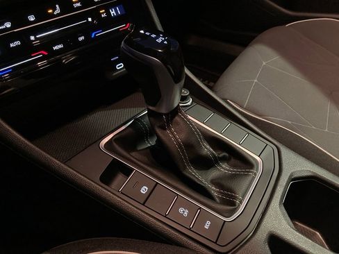 Used 2025 Volkswagen Jetta Sport image 22