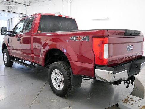 Used 2017 Ford F250 XLT w/ XLT Value Package AWD/4WD image 5