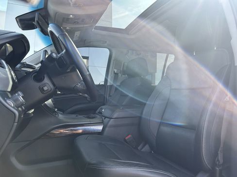 Used 2019 GMC Yukon XL SLT w/ Premium Edition image 11