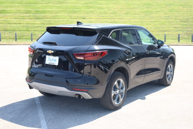 Used 2025 Chevrolet Blazer LT FWD image 6