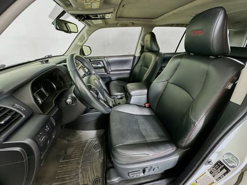 Used 2019 Toyota 4Runner TRD Off-Road Premium image 13