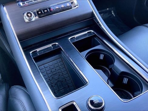 Used 2025 Lincoln Aviator Reserve w/ Equipment Group 201A image 32