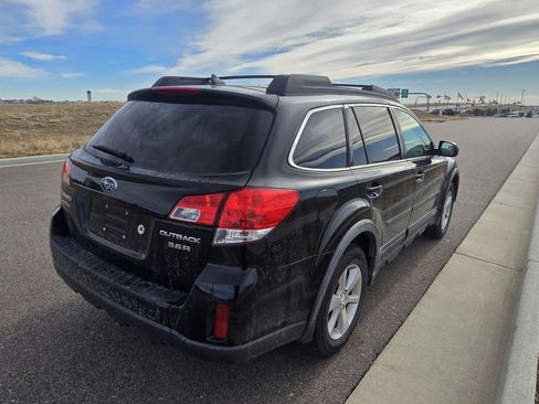 Used 2014 Subaru Outback 3.6R Limited image 5