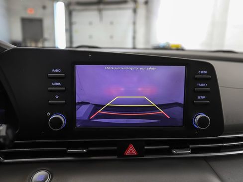 Used 2023 Hyundai Elantra SEL FWD image 17