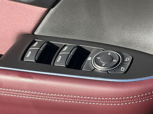Used 2024 Buick Envision Sport Touring AWD/4WD image 18