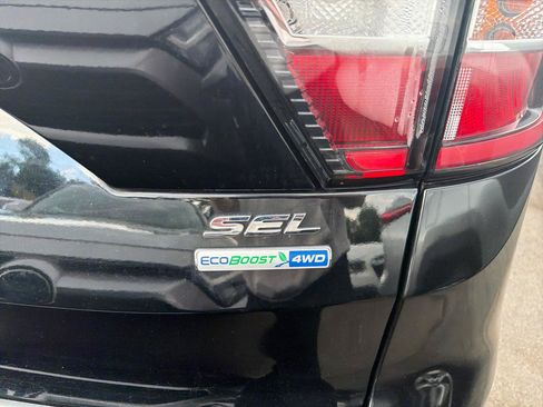 Used 2018 Ford Escape SEL w/ Ford Safe & Smart Package AWD/4WD image 8