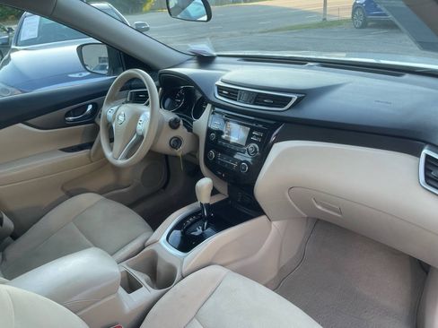 Used 2014 Nissan Rogue S FWD image 24