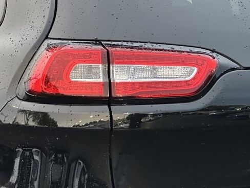 Used 2017 Jeep Cherokee 75th Anniversary image 17