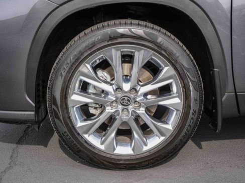Used 2023 Toyota Highlander Limited AWD/4WD image 13