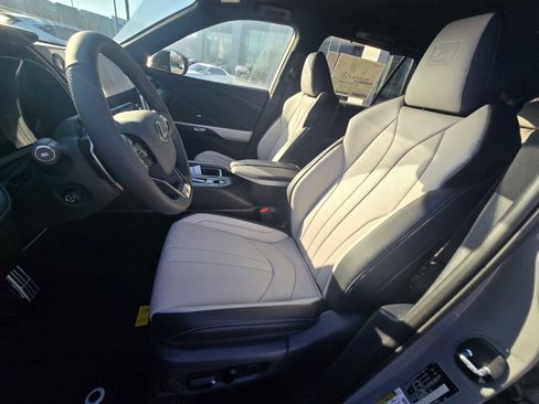 New 2026 Lexus TX 500h AWD image 24