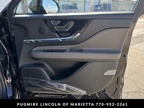 New 2026 Lincoln Corsair Reserve w/ Rear Removable Package Tray FWD image 14