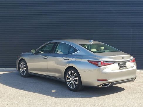 Used 2019 Lexus ES 350 image 3