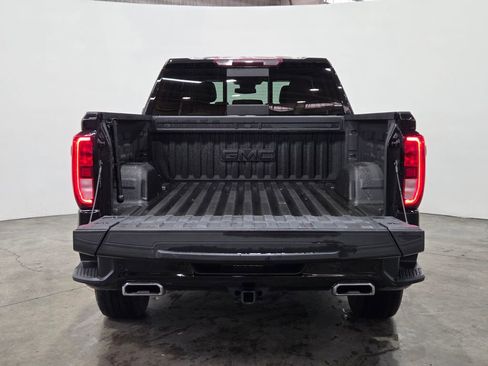 Certified 2022 GMC Sierra 1500 Elevation w/ Elevation Premium Package AWD/4WD image 13