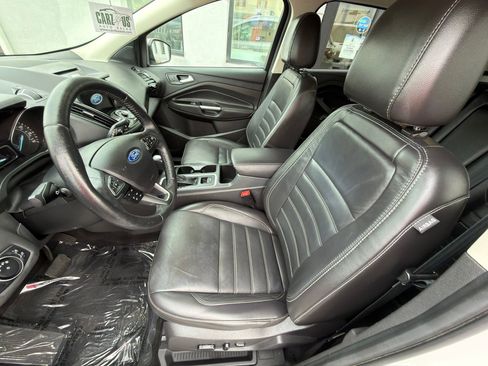 Used 2017 Ford Escape Titanium AWD/4WD image 18