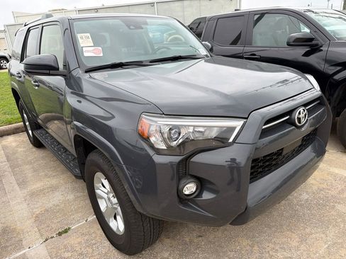 Used 2024 Toyota 4Runner SR5 AWD/4WD image 6