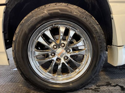 Used 2004 GMC Yukon XL Denali image 9