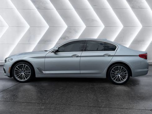 Used 2019 BMW 530i w/ Convenience Package RWD image 2