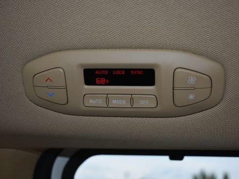 Used 2017 Kia Sedona EX FWD image 39