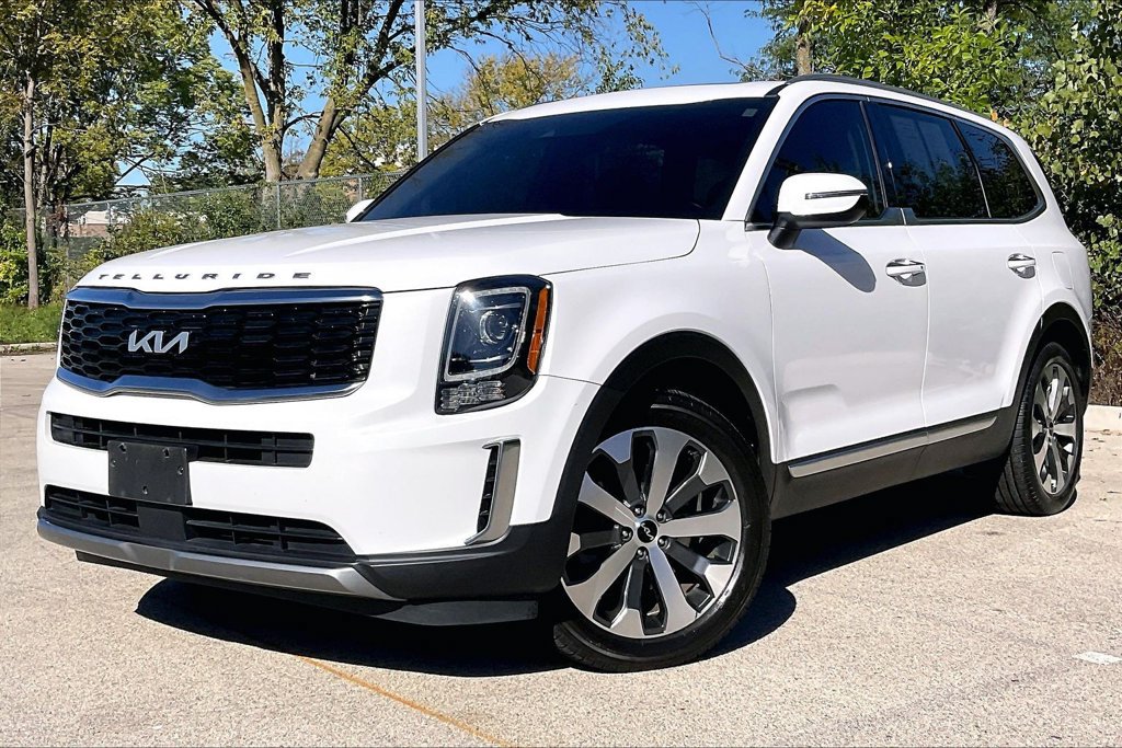 Used 2022 Kia Telluride S FWD image 2