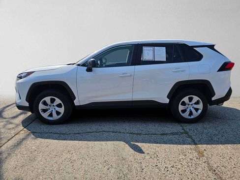 Used 2024 Toyota RAV4 LE AWD/4WD image 6
