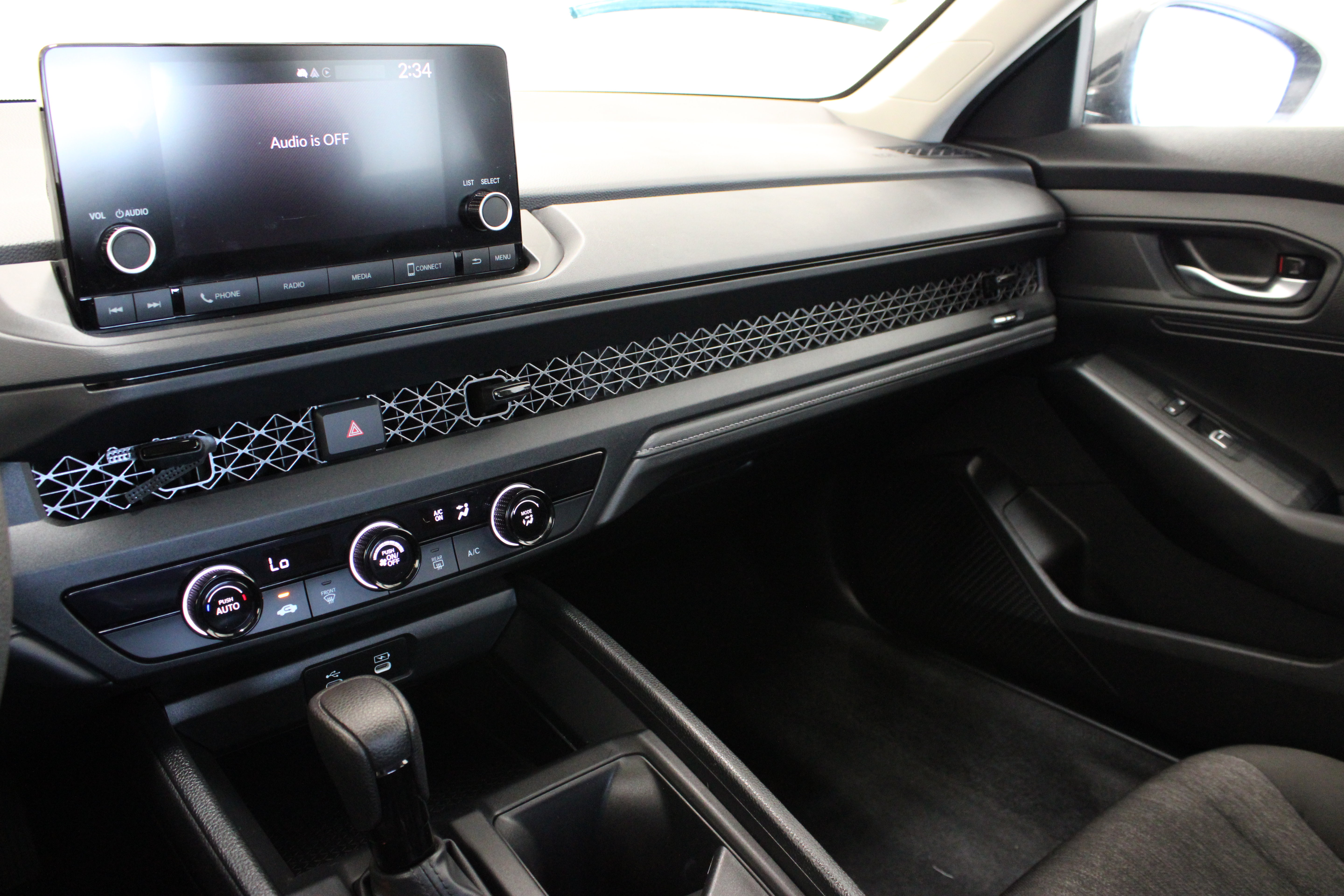 Used 2025 Honda Accord LX image 15