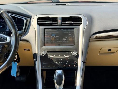 Used 2014 Ford Fusion SE w/ Equipment Group 202A FWD image 20