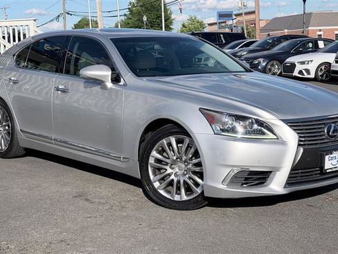 Used 2013 Lexus LS 460 w/ Comfort Pkg RWD image 7