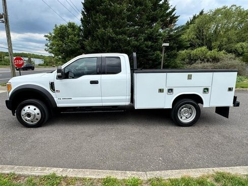 Used 2017 Ford F450 XLT w/ XLT Value Package AWD/4WD image 9