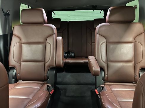 Used 2019 Chevrolet Tahoe Premier w/ Premier Plus Edition AWD/4WD image 29