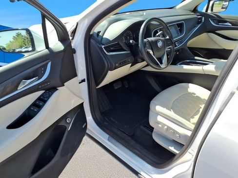 Used 2023 Buick Enclave Avenir w/ Avenir Technology Package AWD/4WD image 10