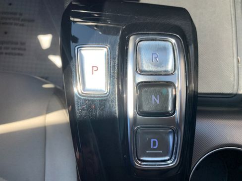 Used 2023 Hyundai Sonata SEL w/ Preferred Accessory Package FWD image 17