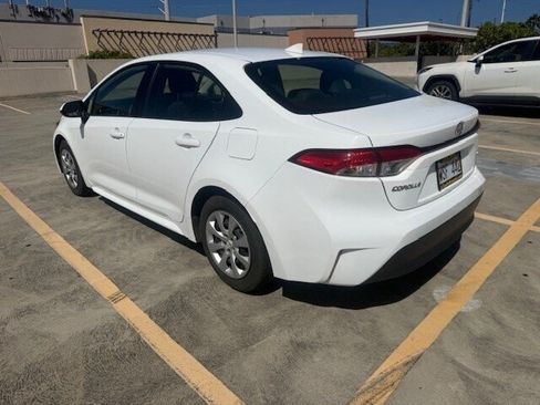 Used 2023 Toyota Corolla LE FWD image 4
